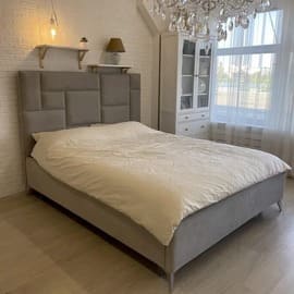 Кровать
